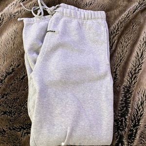 super comfortable AUTHENTIC essentials sweatpants